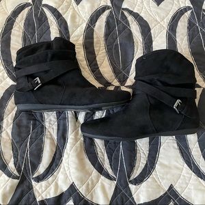 Report Emerald slouch bootie